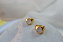 Load image into Gallery viewer, SEA SHELL MERMAID MODERN RING