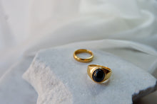 Load image into Gallery viewer, OMEGA GOLD CLASSIC RING
